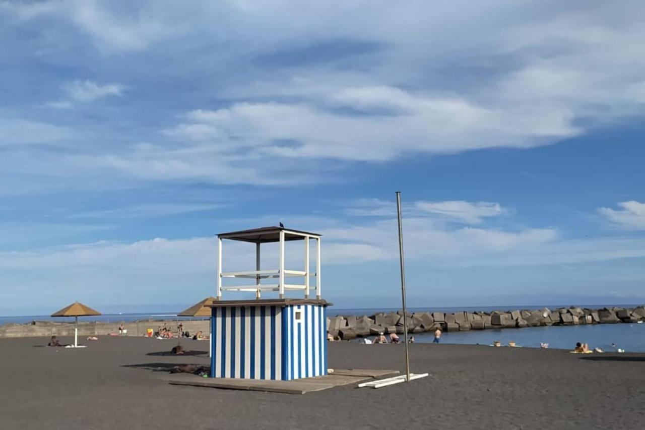 Stylish Apartement 2 Min To The Beach サンタ・クルス・デ・ラ・パルマ スペイン エクステリア 写真